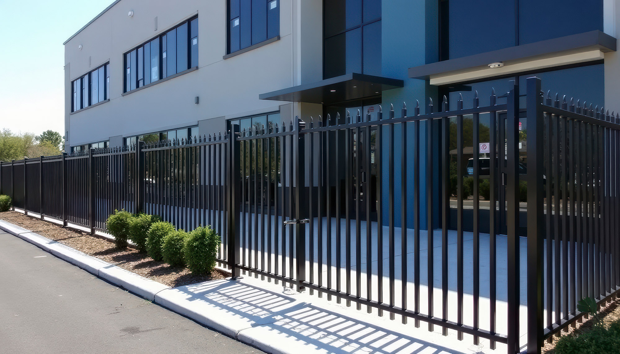Fencing systems for commercial and retail premises