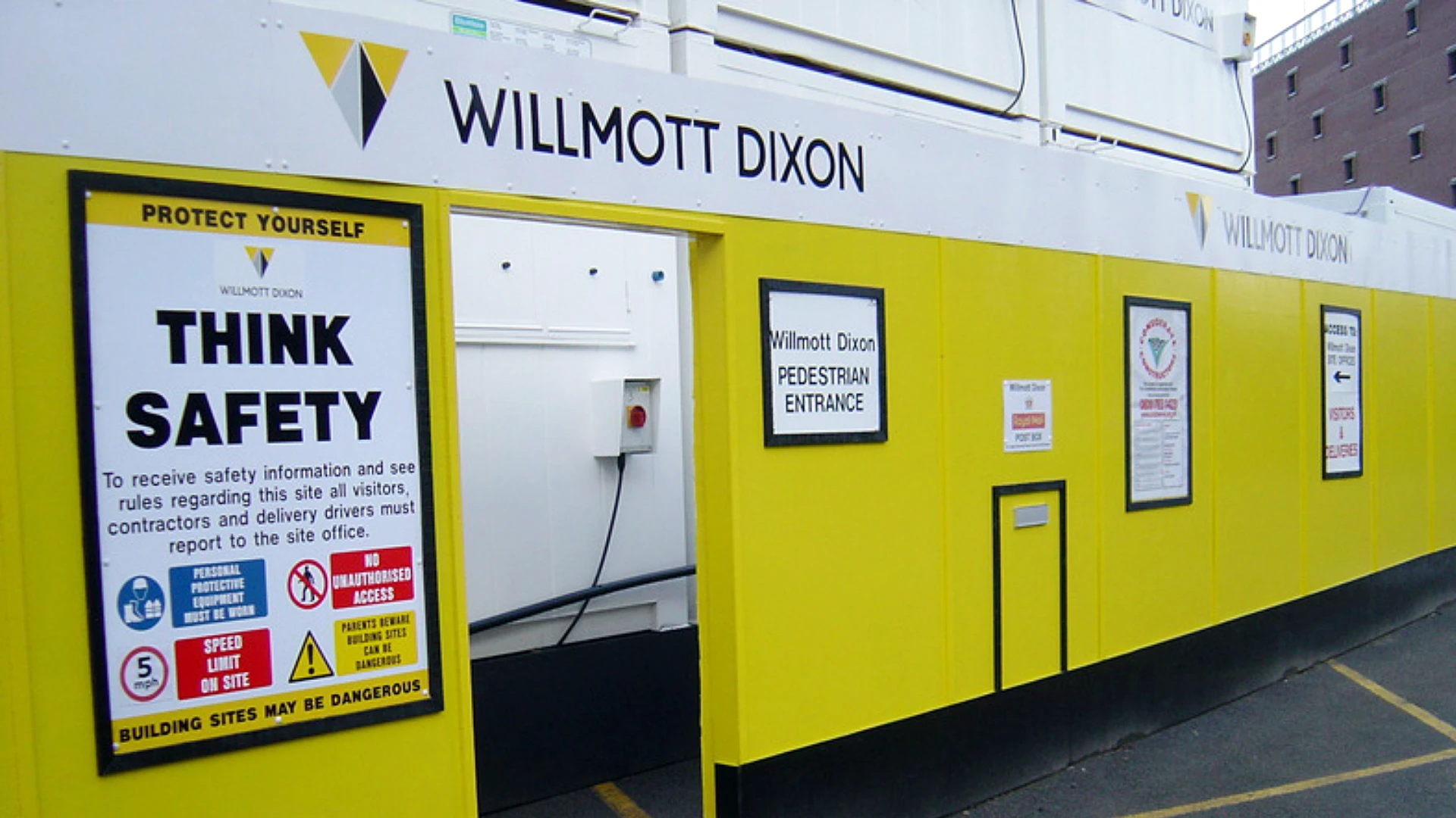 Davison Fencing – Automated Gates, Barriers & Entry